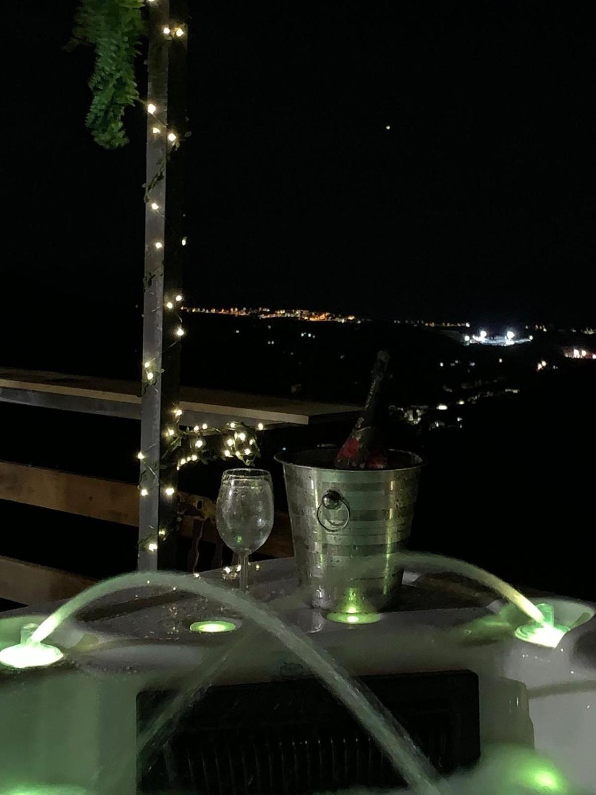 Casa Rural Malaga Monkey Love Con Jacuzzi Iznate Екстериор снимка