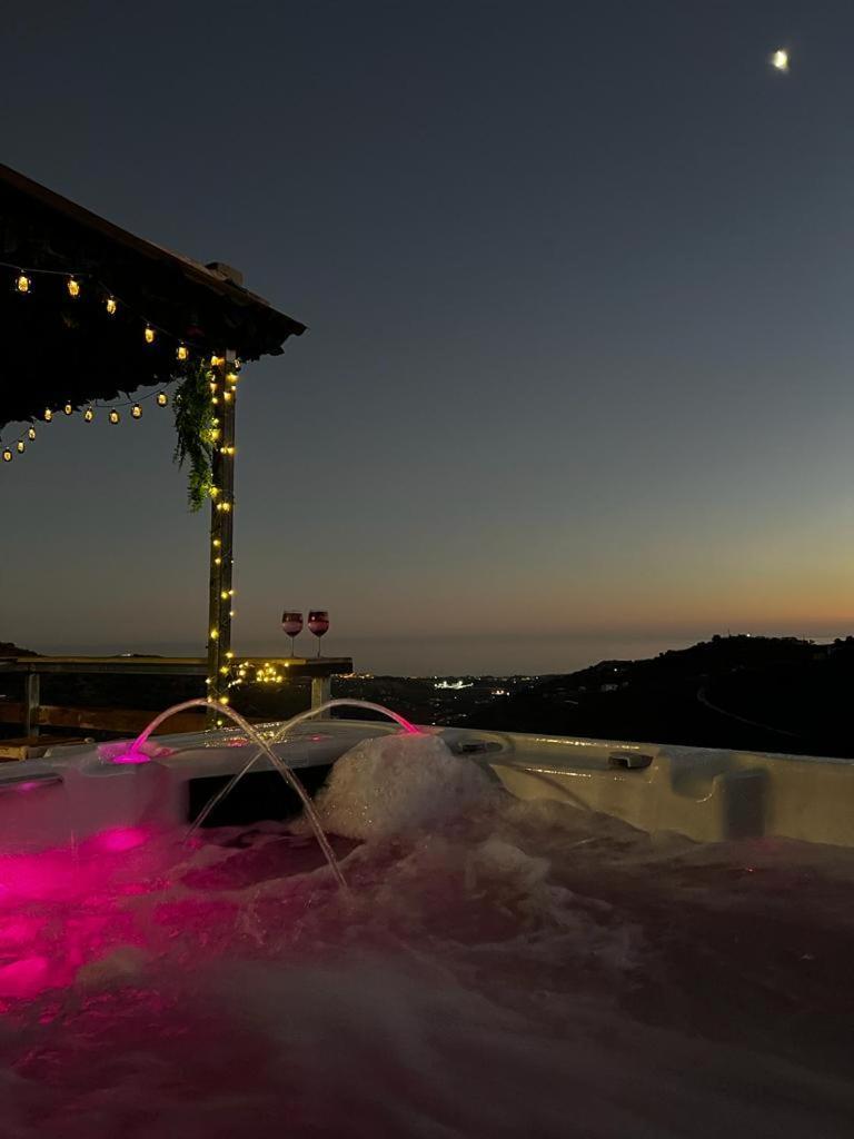 Casa Rural Malaga Monkey Love Con Jacuzzi Iznate Екстериор снимка